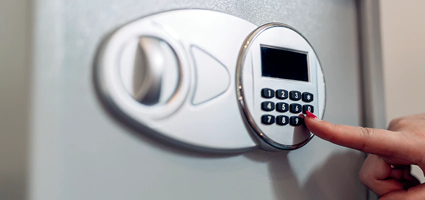 Jewelry Safe Cracking in Mead Valley, California