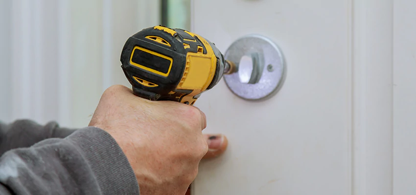 Street Locksmith For Smart Lock Repair in Mead Valley, CA